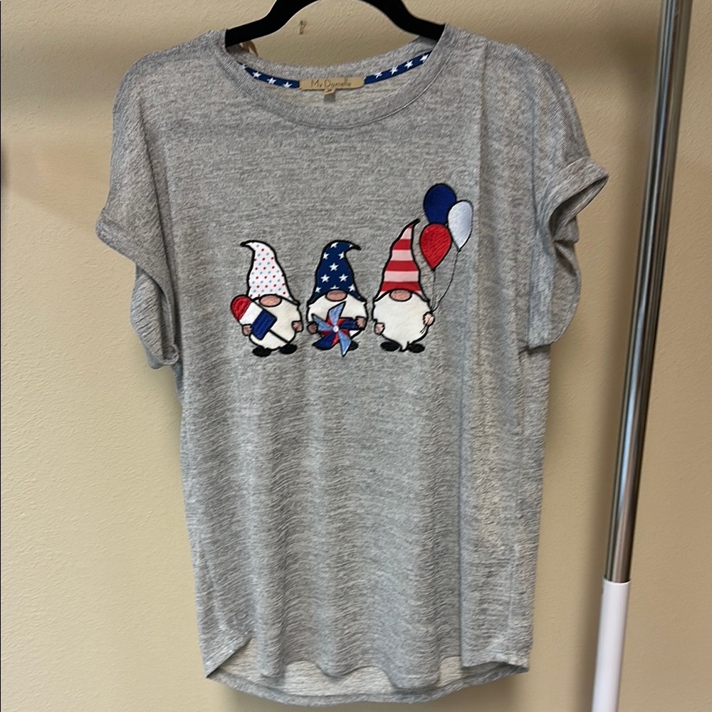 Gray‎ Gnome Graphic Women’s 4th of July T-Shirt
